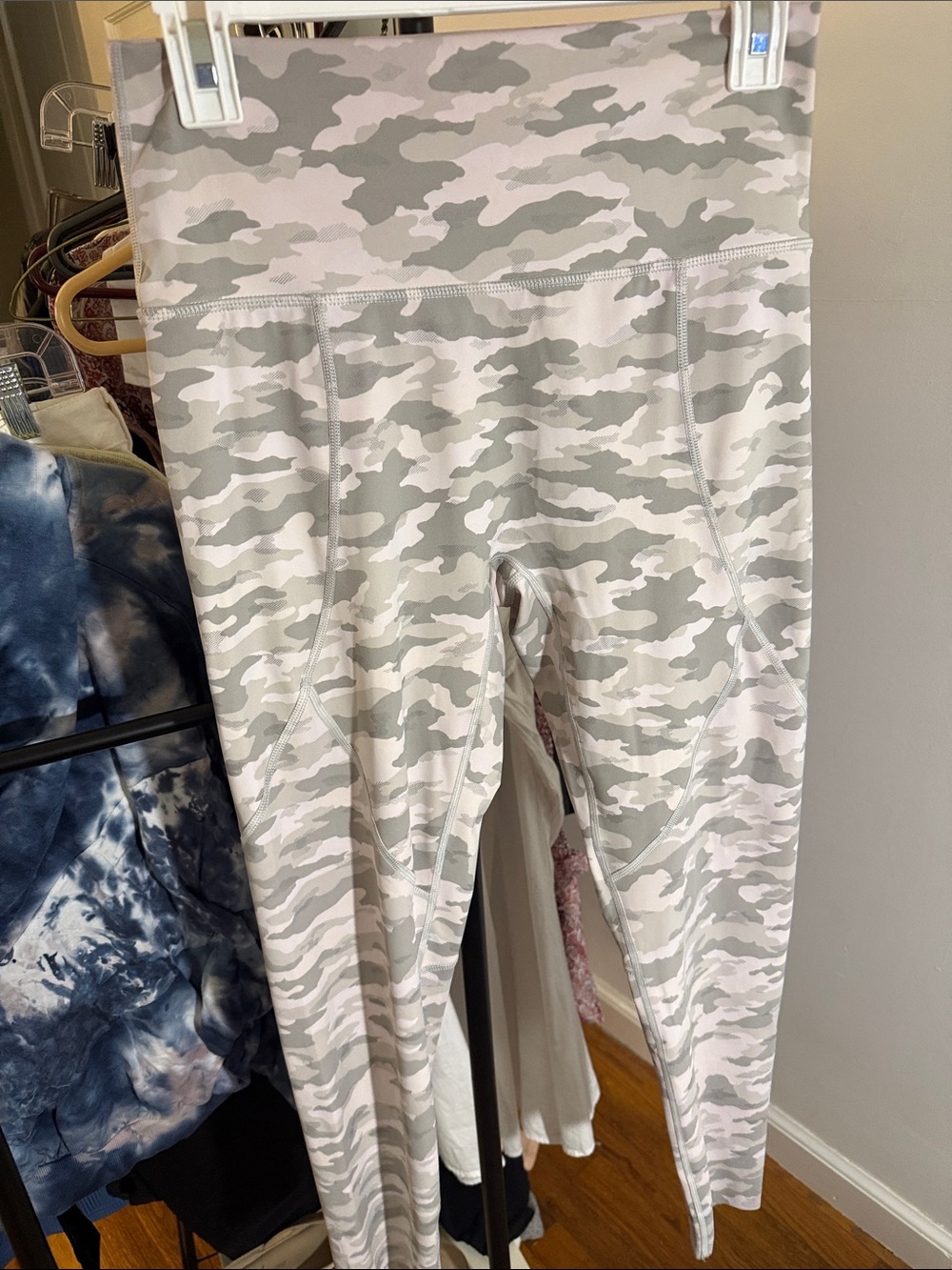 aerie women’s Beige and Taupe Camo High-Waist Leggings
